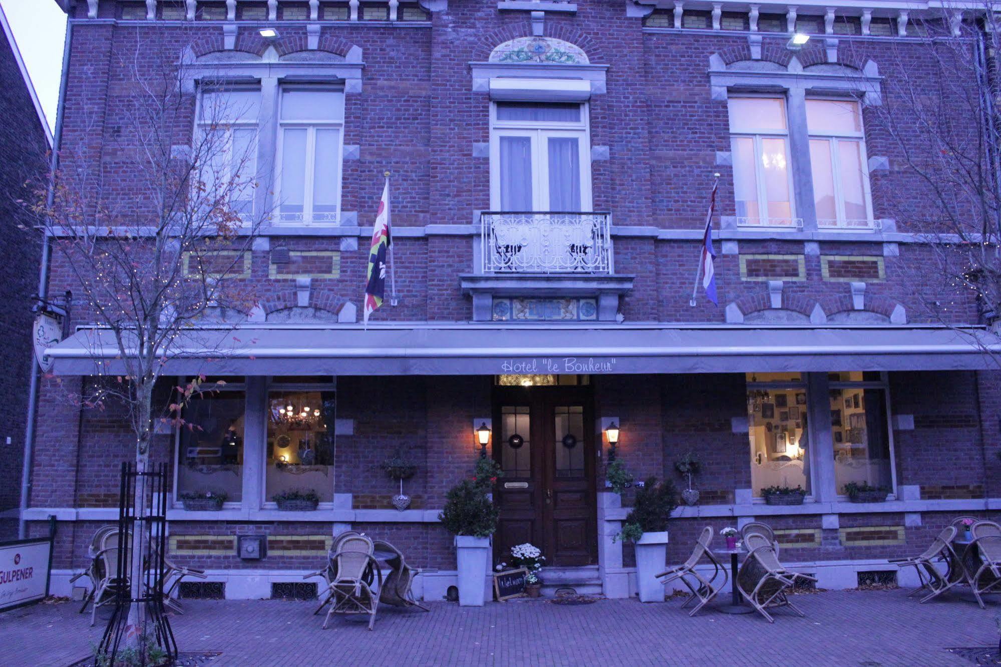 אייסדן Hotel Le Bonheur מראה חיצוני תמונה